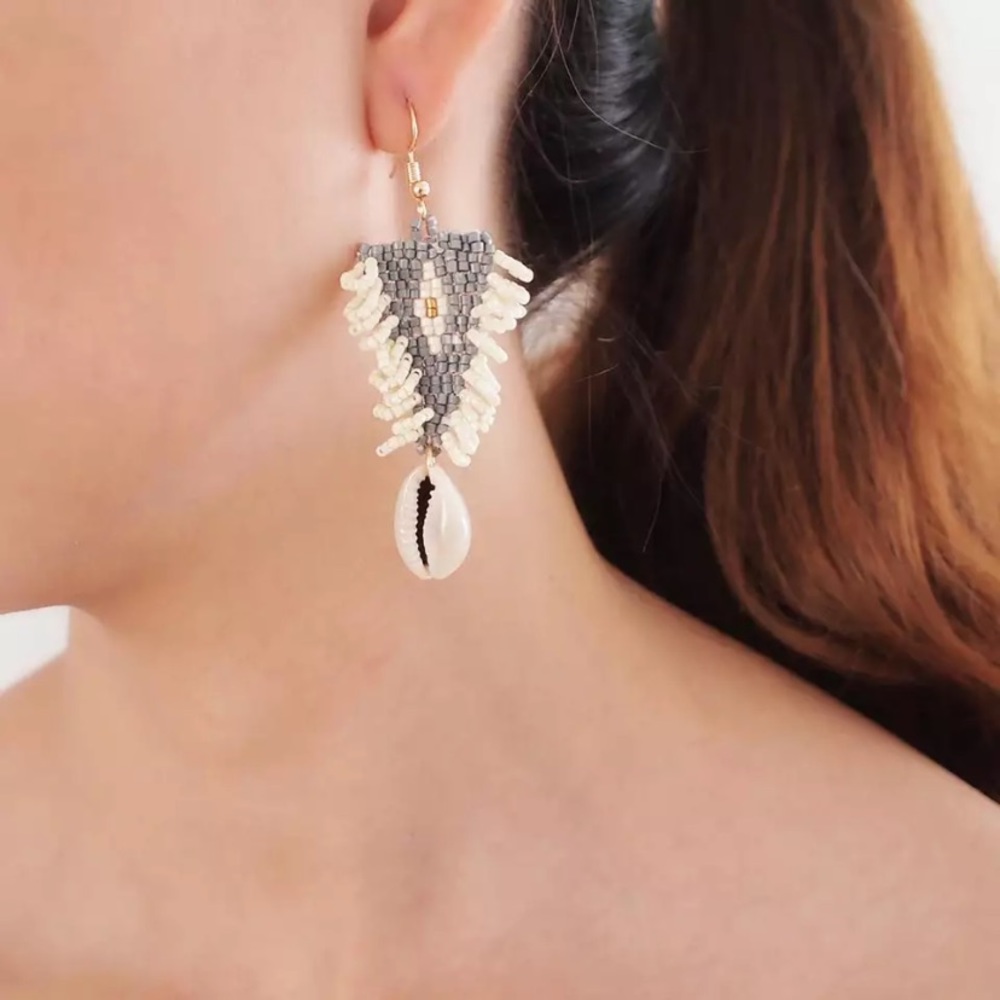 Cowrie Shell Handmade Seed Beaded Dangle Earrings - Picture 2 of 2